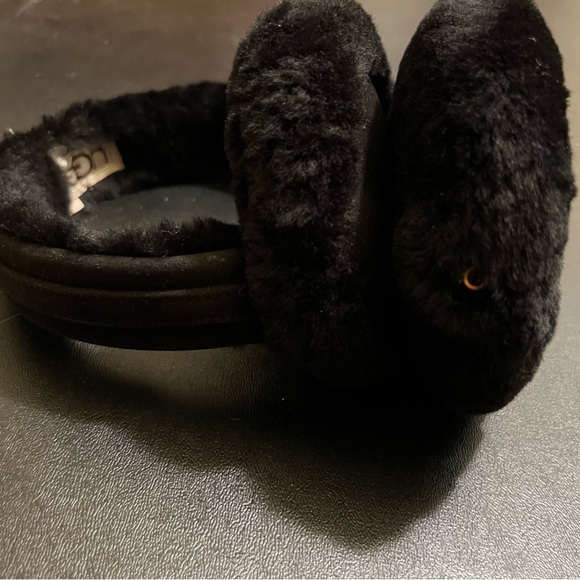 Ugg Music Ear Muffs - Picture 7 of 7